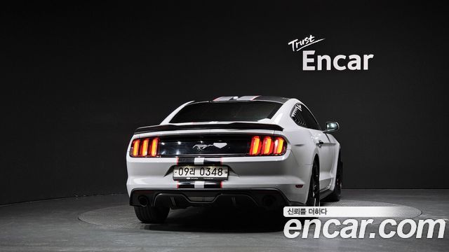 Ford Mustang 2017 — photo 4