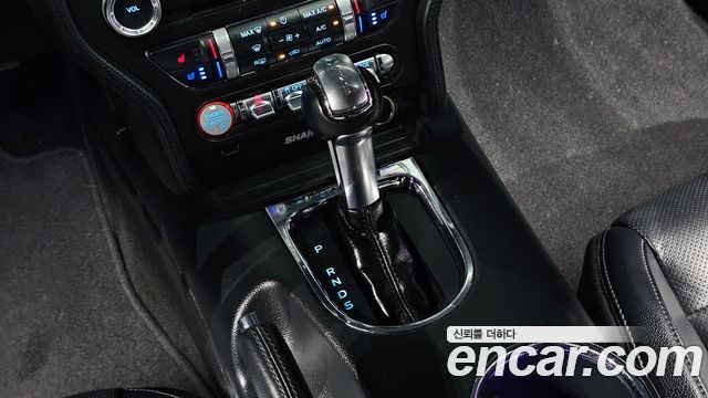 Ford Mustang 2017 — photo 12