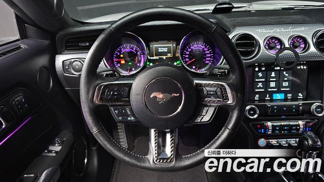 Ford Mustang 2017 — photo 18