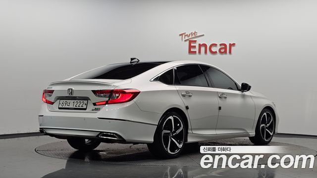 Honda Accord 2018 — photo 2