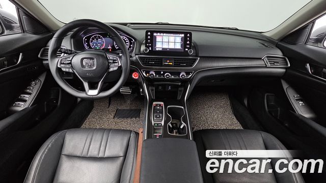 Honda Accord 2018 — photo 10