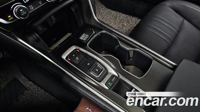 Honda Accord 2018 — photo 12