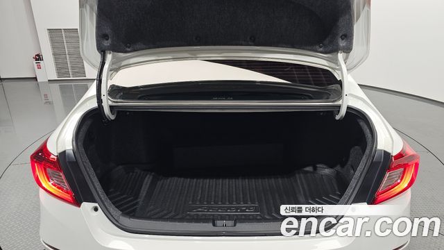 Honda Accord 2018 — photo 26
