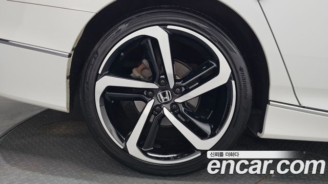 Honda Accord 2018 — photo 7