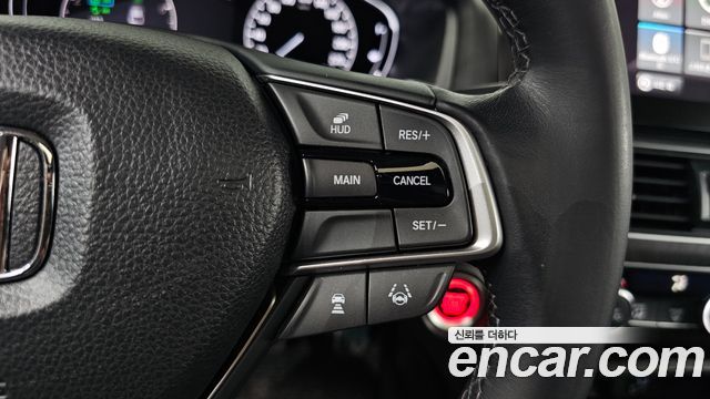 Honda Accord 2018 — photo 30