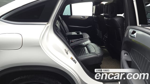Mercedes-Benz GLE-Class 2017 — photo 12