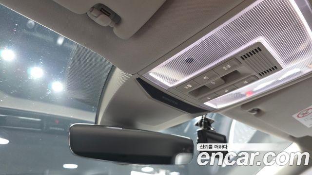 Volkswagen Passat 2021 — photo 26