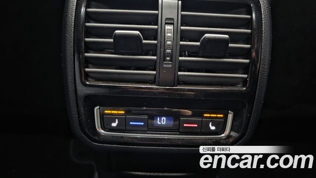 Volkswagen Passat 2021 — photo 27