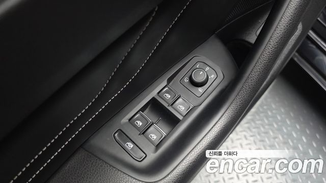 Volkswagen Passat 2021 — photo 31