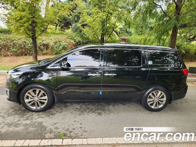 Kia Canival 2016 — photo 3