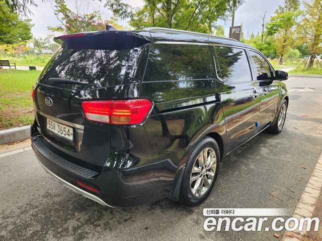 Kia Canival 2016 — photo 6