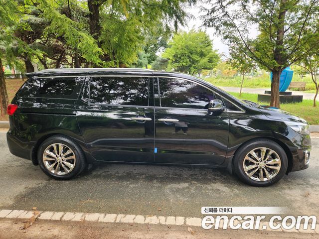 Kia Canival 2016 — photo 7