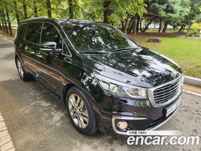 Kia Canival 2016 — photo 8