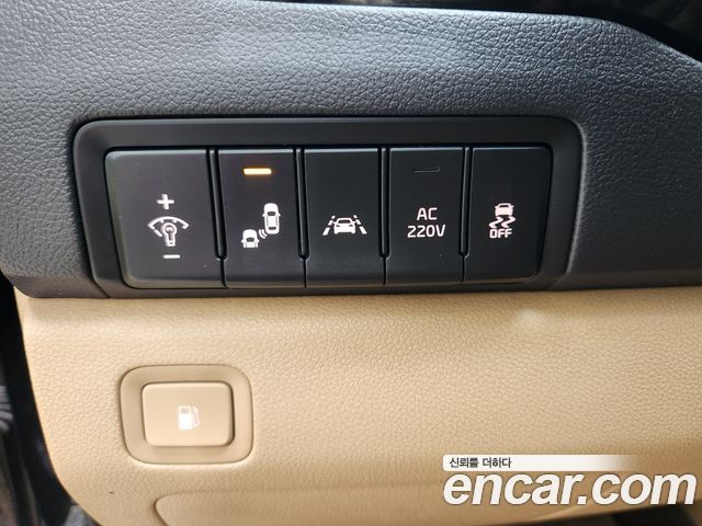 Kia Canival 2016 — photo 12