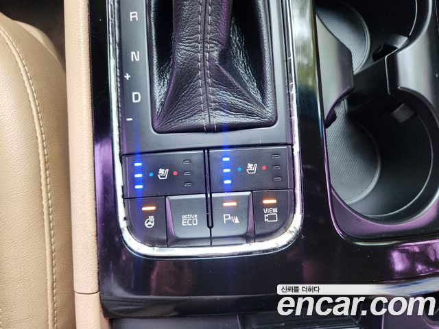 Kia Canival 2016 — photo 17