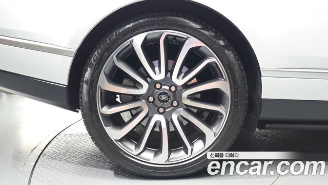 Land Rover Range Rover 2022 — photo 5