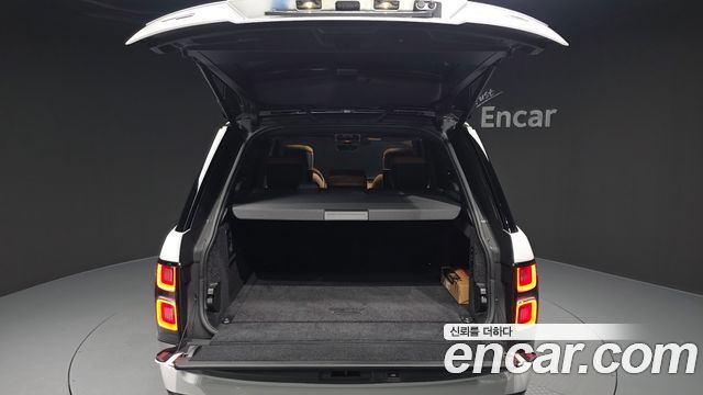 Land Rover Range Rover 2022 — photo 26