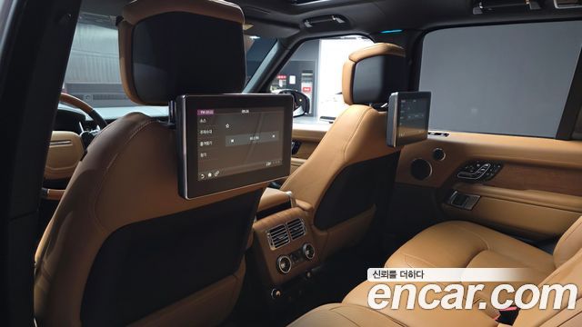 Land Rover Range Rover 2022 — photo 28