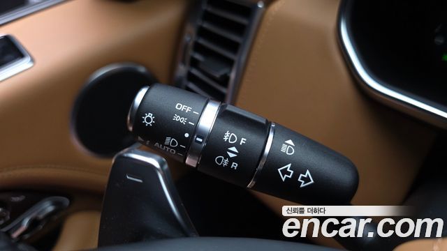 Land Rover Range Rover 2022 — photo 31