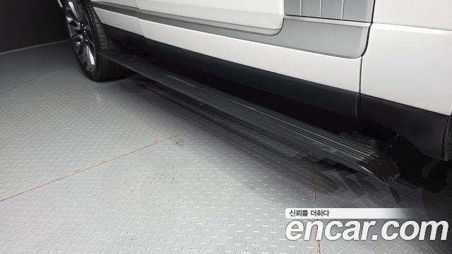 Land Rover Range Rover 2022 — photo 34