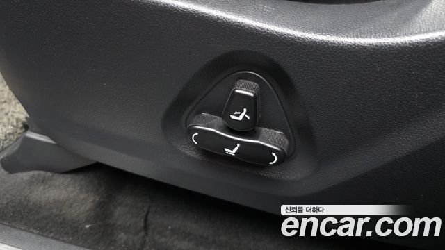 KG Mobility Rexton 2019 — photo 32