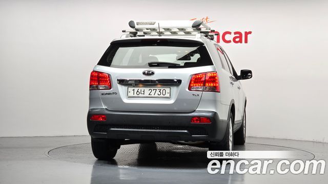 Kia Sorento 2010 — photo 4