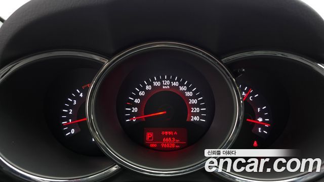 Kia Sorento 2010 — photo 8