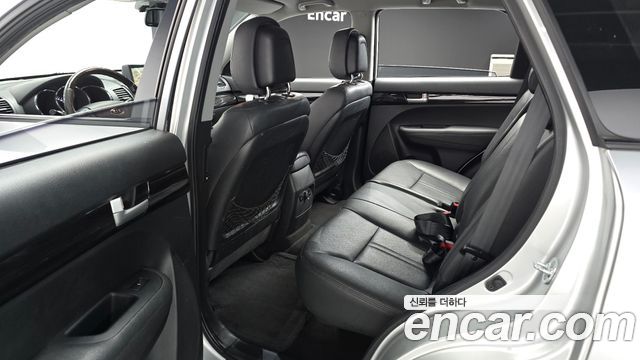 Kia Sorento 2010 — photo 11