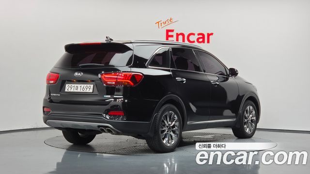 Kia Sorento 2019 — photo 2