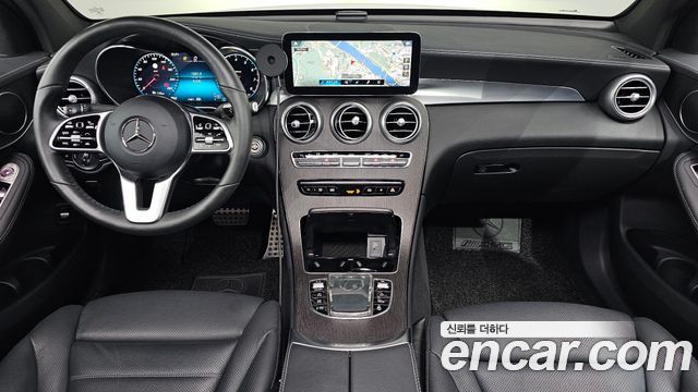 Mercedes-Benz GLC-Class 2021 — photo 10