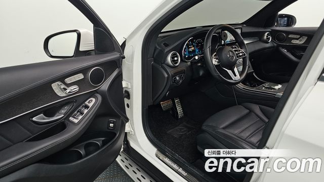 Mercedes-Benz GLC-Class 2021 — photo 17
