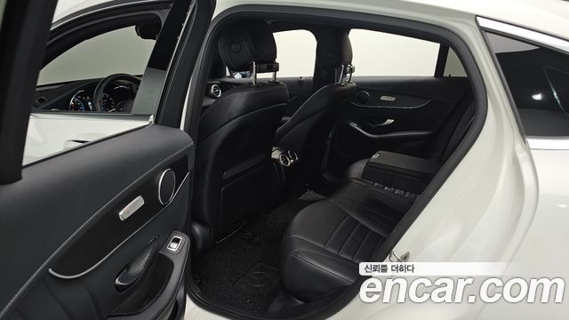 Mercedes-Benz GLC-Class 2021 — photo 18