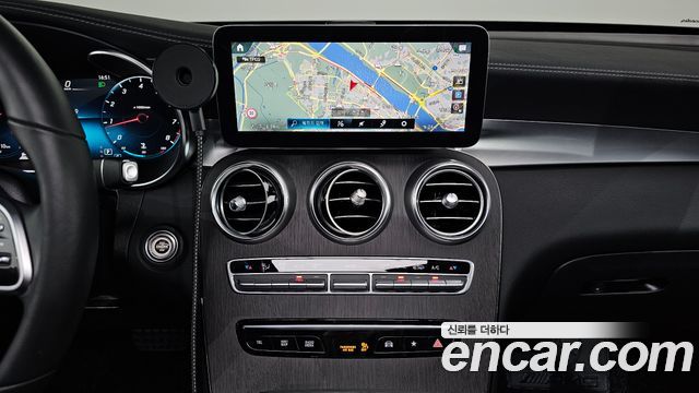 Mercedes-Benz GLC-Class 2021 — photo 20