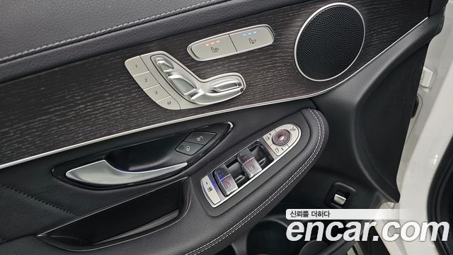Mercedes-Benz GLC-Class 2021 — photo 25