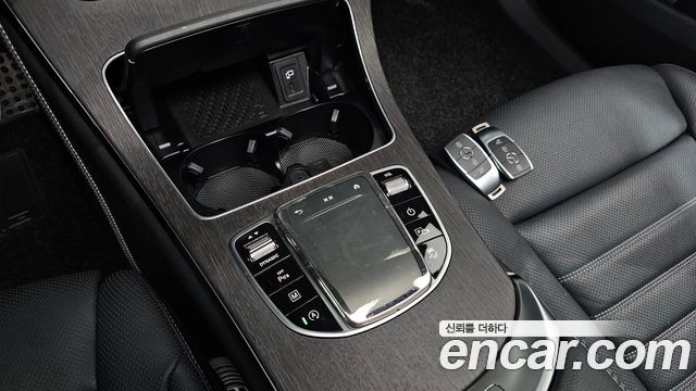 Mercedes-Benz GLC-Class 2021 — photo 27