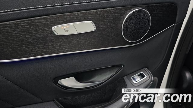 Mercedes-Benz GLC-Class 2021 — photo 28