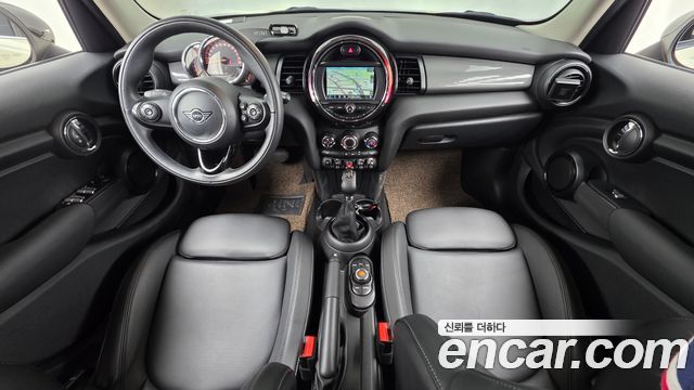 Mini Cooper 2019 — photo 10