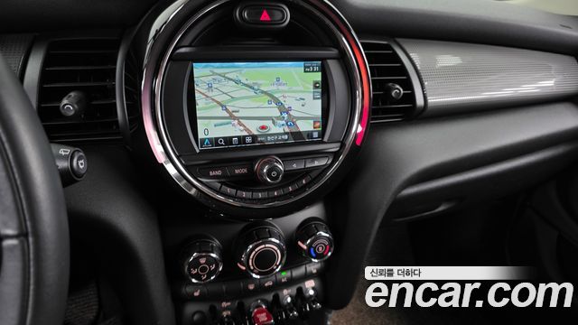Mini Cooper 2019 — photo 19