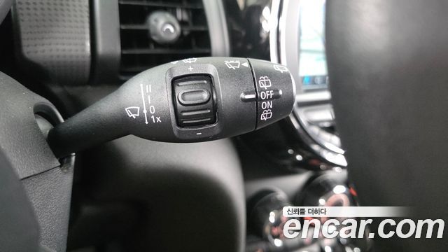 Mini Cooper 2019 — photo 24