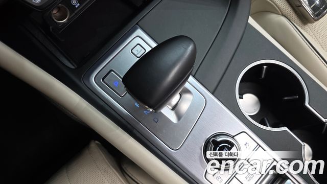 Genesis G70 2019 — photo 12