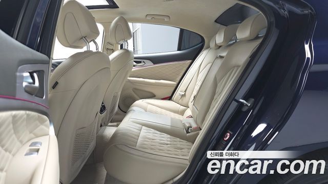 Genesis G70 2019 — photo 18
