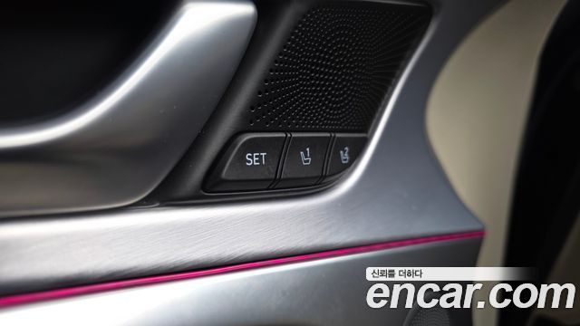 Genesis G70 2019 — photo 24