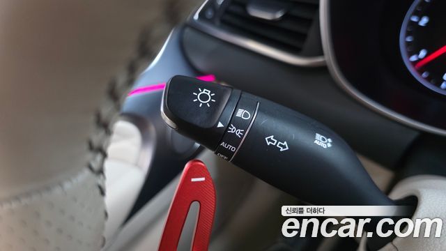 Genesis G70 2019 — photo 28