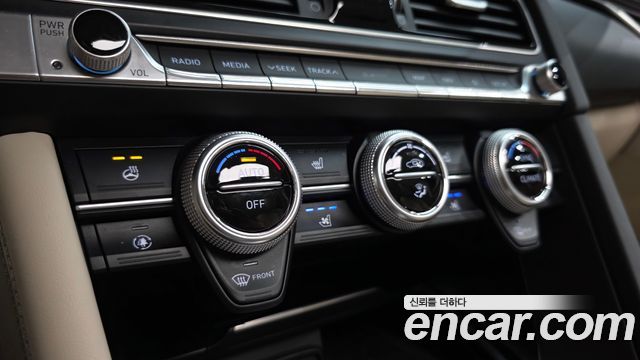 Genesis G70 2019 — photo 35