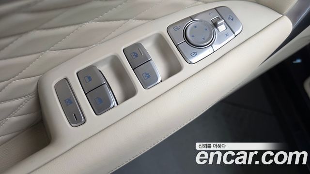 Genesis G70 2019 — photo 36