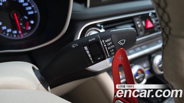Genesis G70 2019 — photo 38