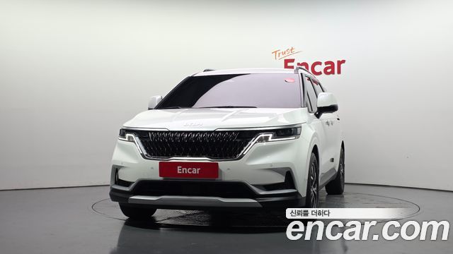 Kia Canival 2023 — photo 3