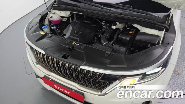 Kia Canival 2023 — photo 6