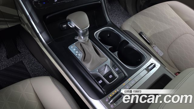 Kia Canival 2023 — photo 12