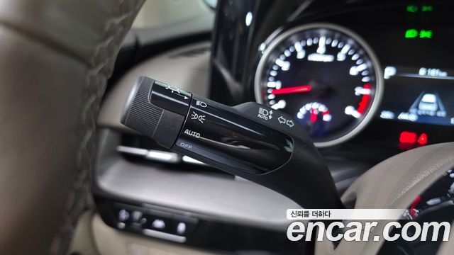 Kia Canival 2023 — photo 21